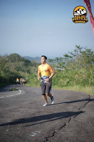 Race photo from Kelud Vertical Challenge 2024