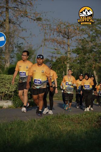 Race photo from Kelud Vertical Challenge 2024