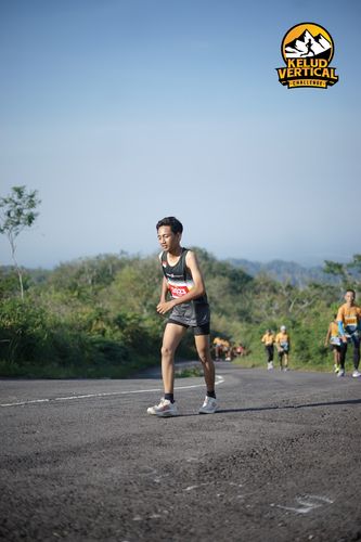 Race photo from Kelud Vertical Challenge 2024