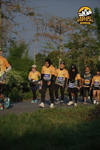 Race photo from Kelud Vertical Challenge 2024