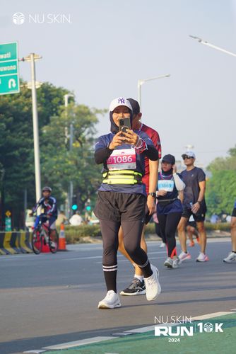 Race photo from Nu Skin Run 10K