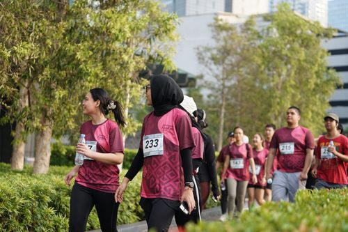 Race photo from Assurance Fun Run 2024