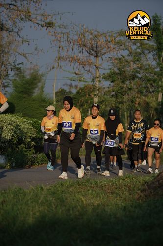 Race photo from Kelud Vertical Challenge 2024