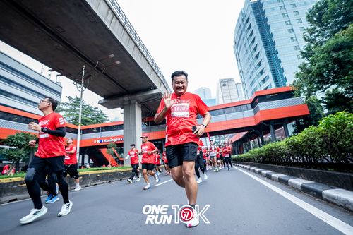 Race photo from ONE RUN 10K 2025