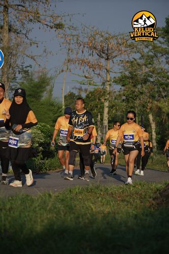 Race photo from Kelud Vertical Challenge 2024