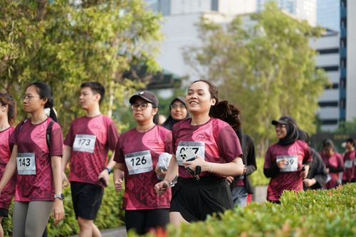 Race photo from Assurance Fun Run 2024