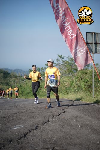 Race photo from Kelud Vertical Challenge 2024