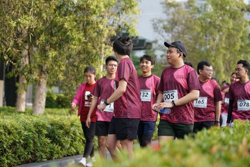 Race photo from Assurance Fun Run 2024