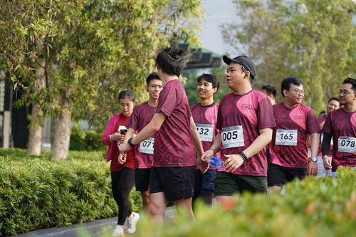 Race photo from Assurance Fun Run 2024