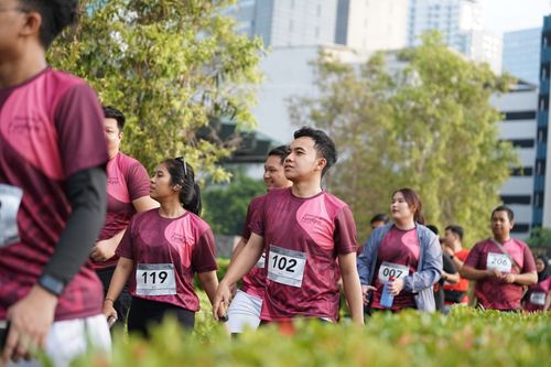 Race photo from Assurance Fun Run 2024