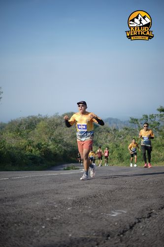 Race photo from Kelud Vertical Challenge 2024