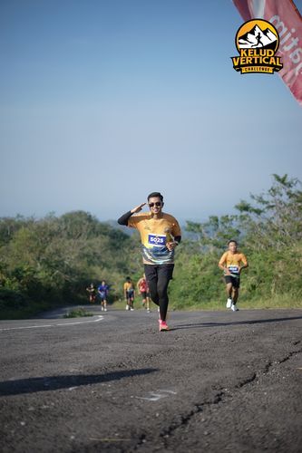 Race photo from Kelud Vertical Challenge 2024