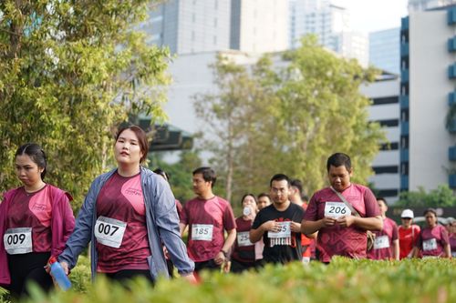 Race photo from Assurance Fun Run 2024