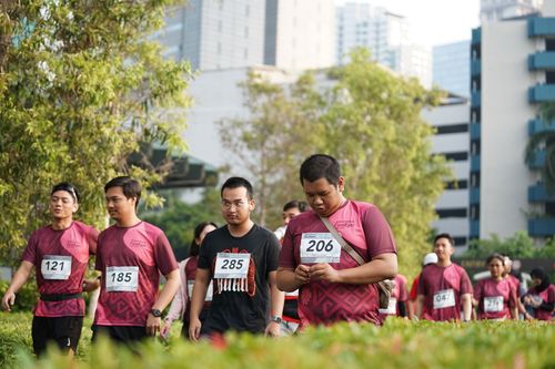 Race photo from Assurance Fun Run 2024