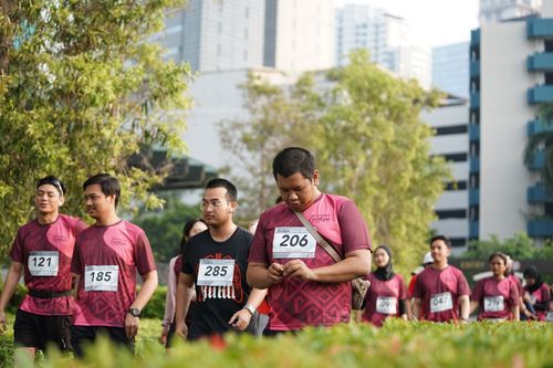 Race photo from Assurance Fun Run 2024