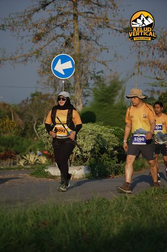 Race photo from Kelud Vertical Challenge 2024