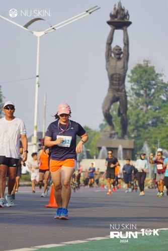 Race photo from Nu Skin Run 10K