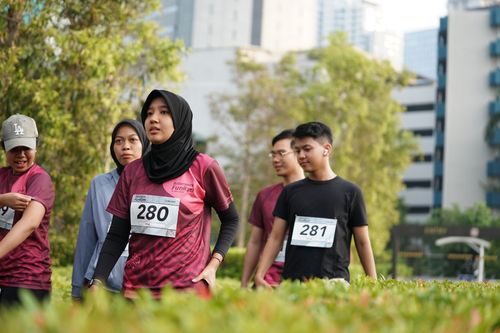 Race photo from Assurance Fun Run 2024