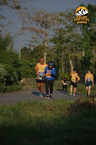 Race photo from Kelud Vertical Challenge 2024