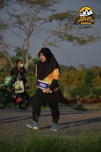 Race photo from Kelud Vertical Challenge 2024