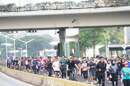 Race photo from Assurance Fun Run 2024