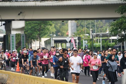 Race photo from Assurance Fun Run 2024