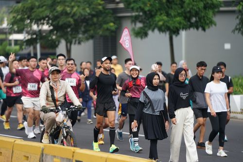 Race photo from Assurance Fun Run 2024