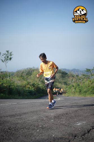 Race photo from Kelud Vertical Challenge 2024