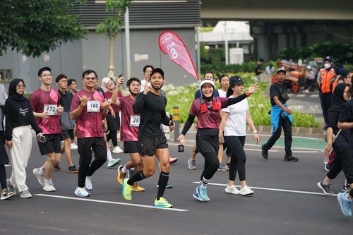 Race photo from Assurance Fun Run 2024