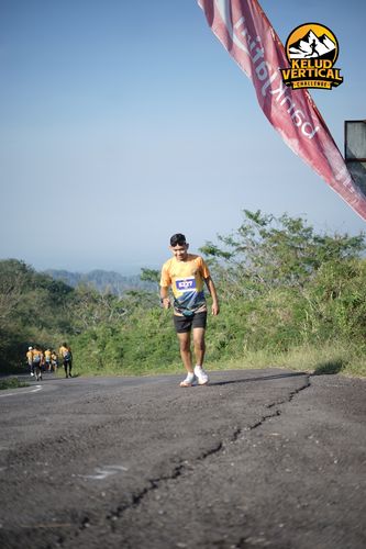 Race photo from Kelud Vertical Challenge 2024