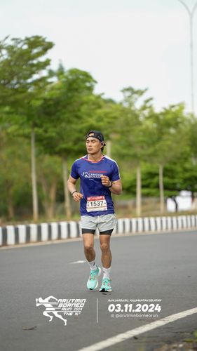Race photo from Arutmin Borneo Run 2024