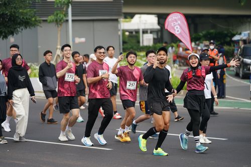 Race photo from Assurance Fun Run 2024