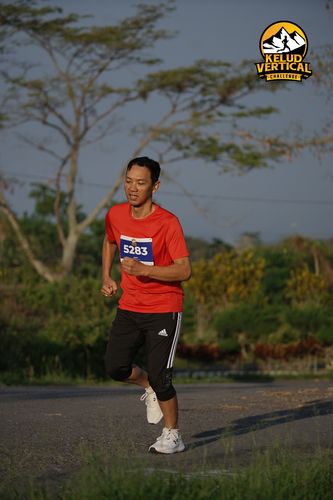 Race photo from Kelud Vertical Challenge 2024
