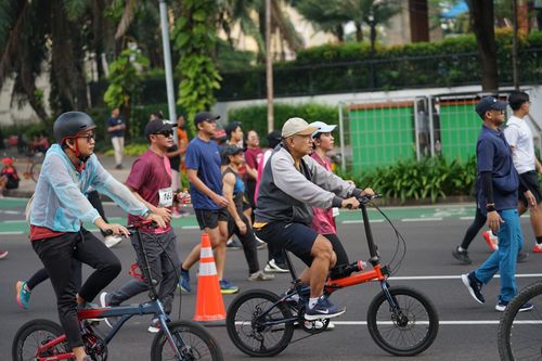 Race photo from Assurance Fun Run 2024