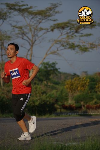 Race photo from Kelud Vertical Challenge 2024