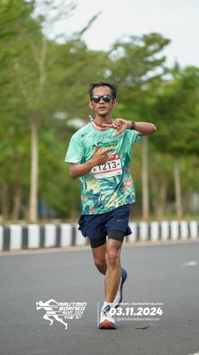 Race photo from Arutmin Borneo Run 2024