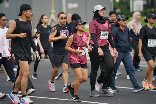 Race photo from Assurance Fun Run 2024