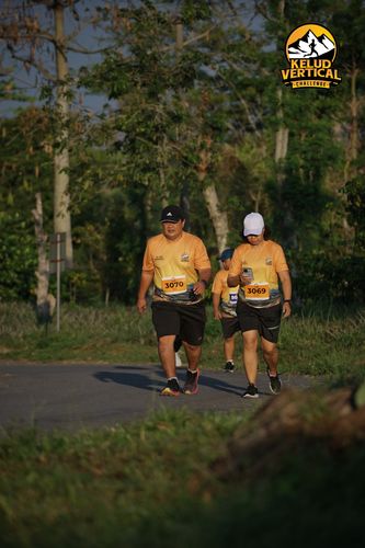 Race photo from Kelud Vertical Challenge 2024