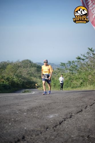 Race photo from Kelud Vertical Challenge 2024