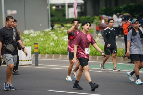 Race photo from Assurance Fun Run 2024