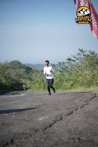 Race photo from Kelud Vertical Challenge 2024