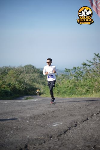 Race photo from Kelud Vertical Challenge 2024