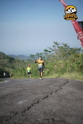 Race photo from Kelud Vertical Challenge 2024
