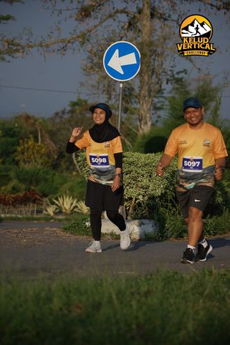 Race photo from Kelud Vertical Challenge 2024