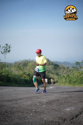 Race photo from Kelud Vertical Challenge 2024
