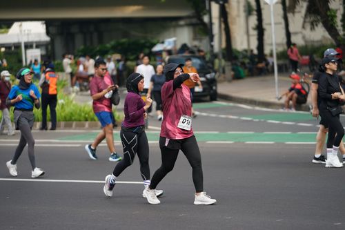 Race photo from Assurance Fun Run 2024