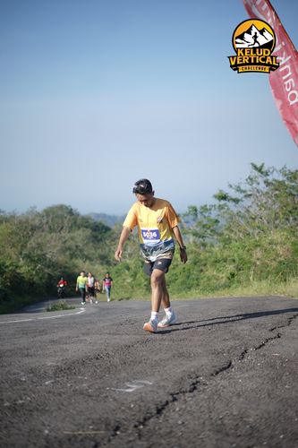 Race photo from Kelud Vertical Challenge 2024