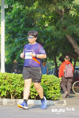 Race photo from Nu Skin Run 10K