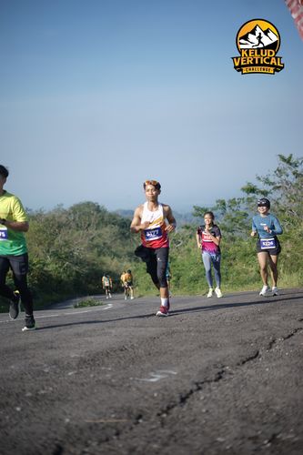 Race photo from Kelud Vertical Challenge 2024