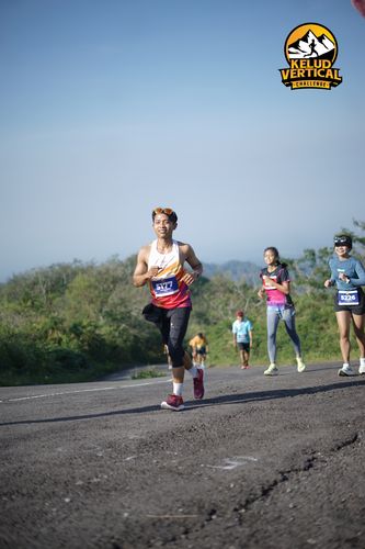 Race photo from Kelud Vertical Challenge 2024